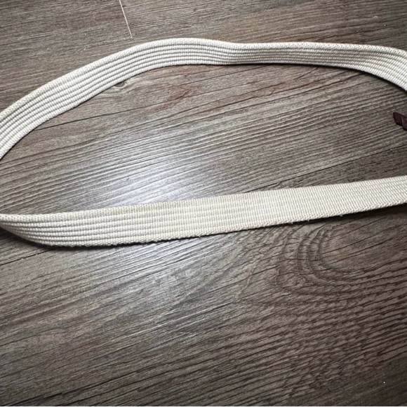 🌻 Coach Brown with Tan Strap Pebbled Leather Crossbody - Picture 10 of 16